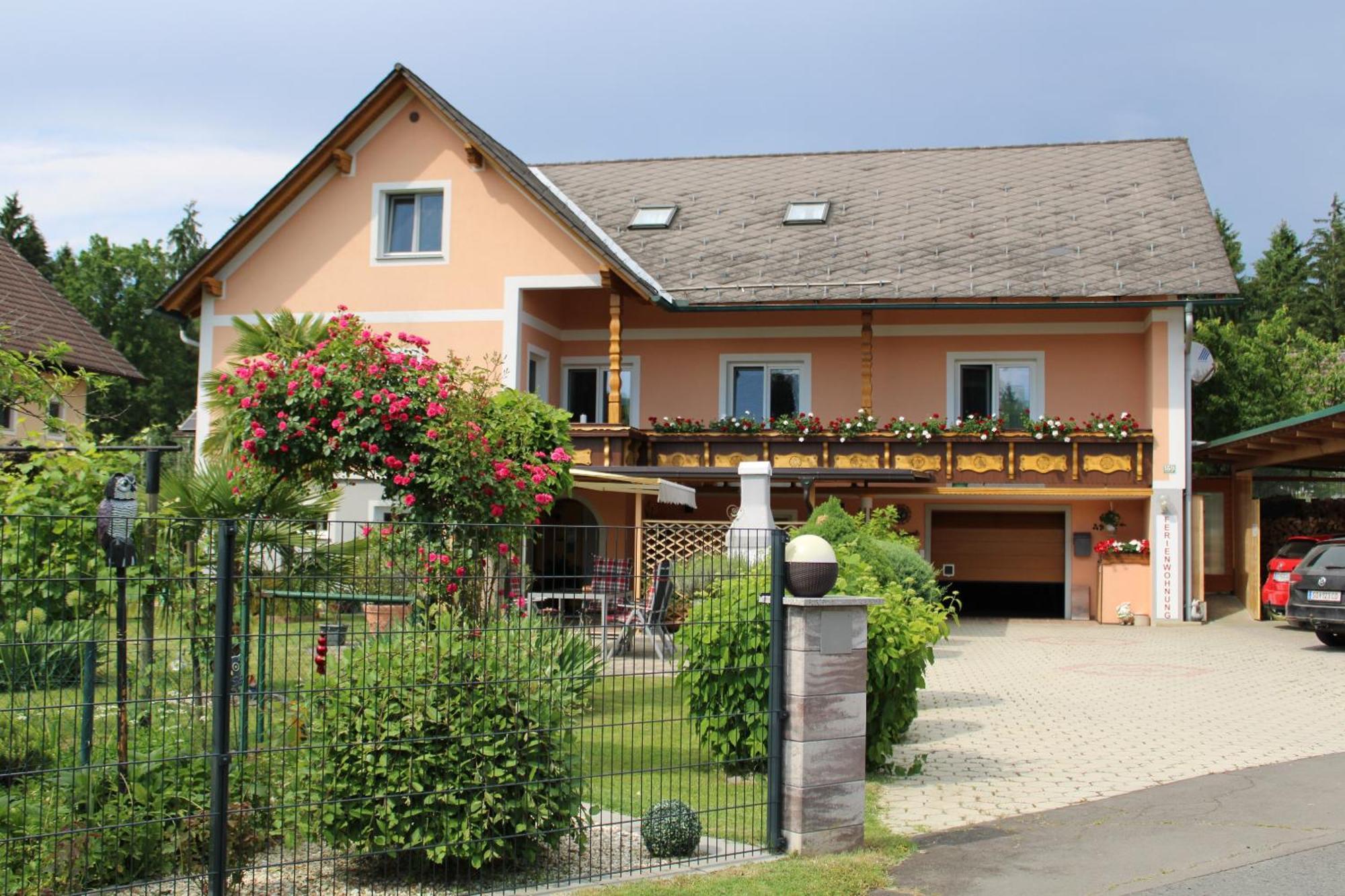 Ferienwohnung Und Gaestezimmer Gaspar Halbenrain Екстер'єр фото