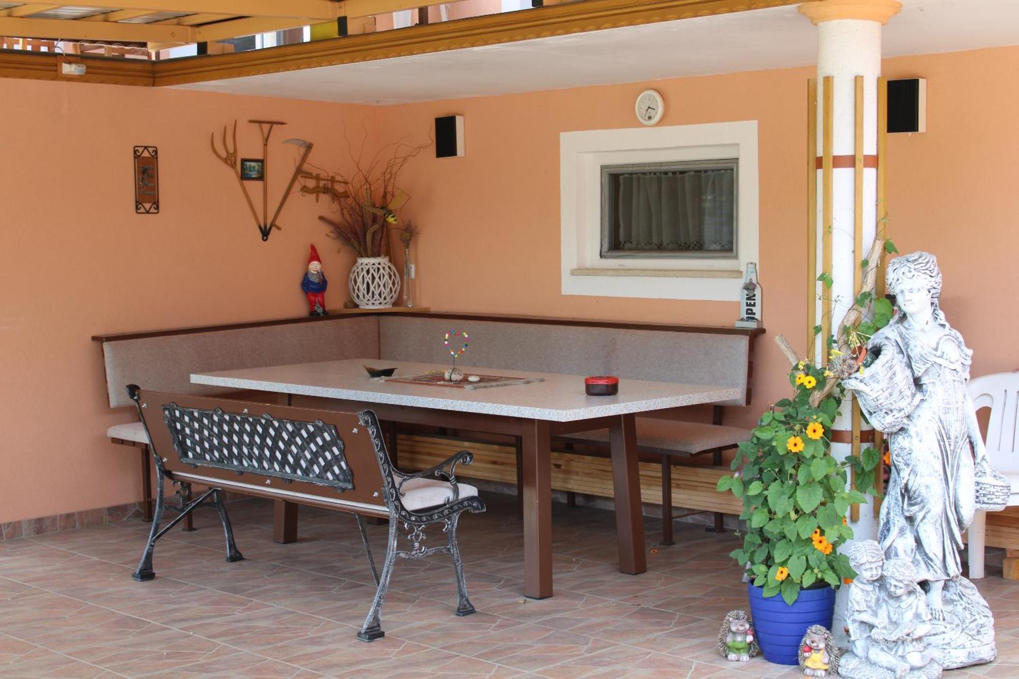 Ferienwohnung Und Gaestezimmer Gaspar Halbenrain Екстер'єр фото